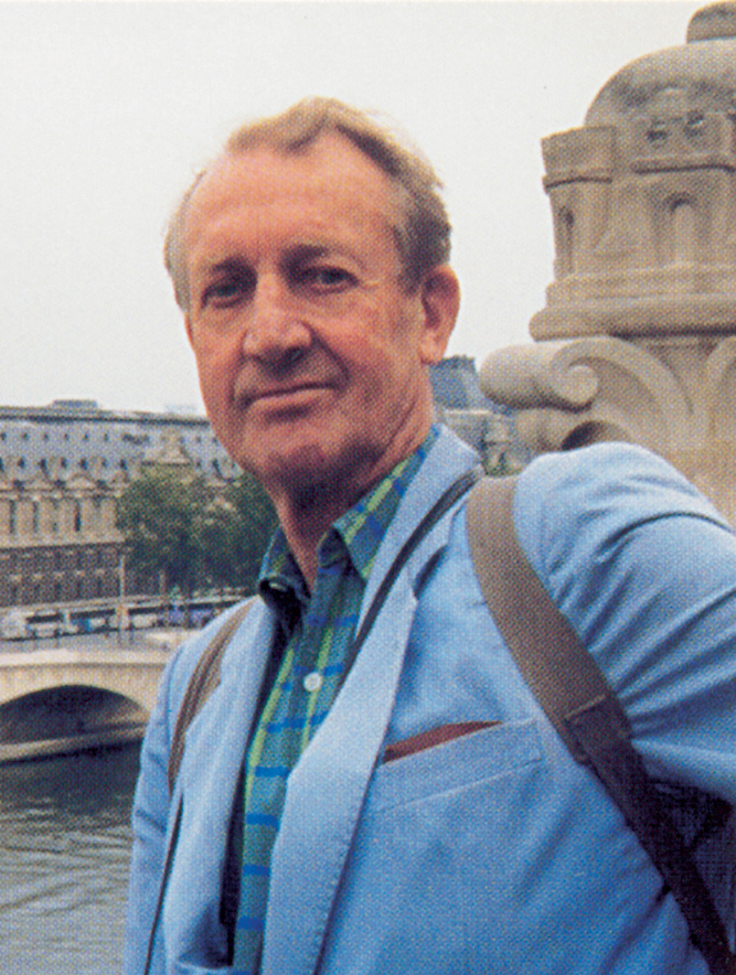 Siv.ark. MNAL Erik Lorange mottok NALs planpris i 1986. (Ill. fra Erik Lorange: Historiske byer 1995.)