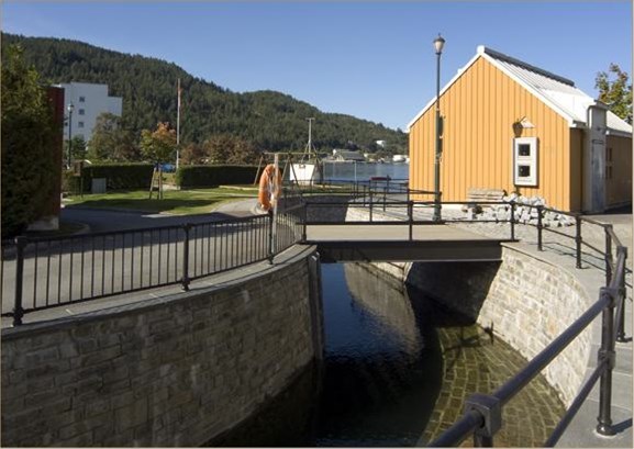 I 2010 var det Trondheim som fikk bymiljøprisen. Her fra Ilabekken som ligger i bydelen Ila, vest for Midtbyen i Trondheim. Bekken ble gjenåpnet i perioden 2005-2008. Foto: synlig.no