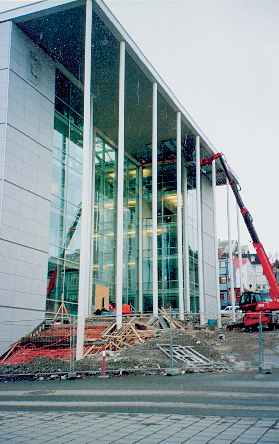 De misfornøyde sparer ikke på kruttet, og spør: Søylene, er de tannpirkere eller cocktailpinner? De misfornøyde sparer ikke på kruttet, og spør: Søylene, er de tannpirkere eller cocktailpinner?