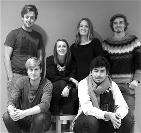 Oppe fra venstre:
John Haddal Mork, Kristine Øvstebø, Silje Ruud, Eiliv Andreas Myren Ribe
Anders Gunleiksrud (kommer fra Rjukan) og Steinar Hillersøy Dyvik. Foto: Henrik Pfeiffer Oppe fra venstre:
John Haddal Mork, Kristine Øvstebø, Silje Ruud, Eiliv Andreas Myren Ribe
Anders Gunleiksrud (kommer fra Rjukan) og Steinar Hillersøy Dyvik. Foto: Henrik Pfeiffer