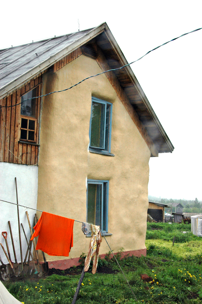 Bustadhus i Rysjkova: Estetikken i dei mjuke, upresise linene i halmhus fascinerer sivilarkitekt Rolf Jacobsen.