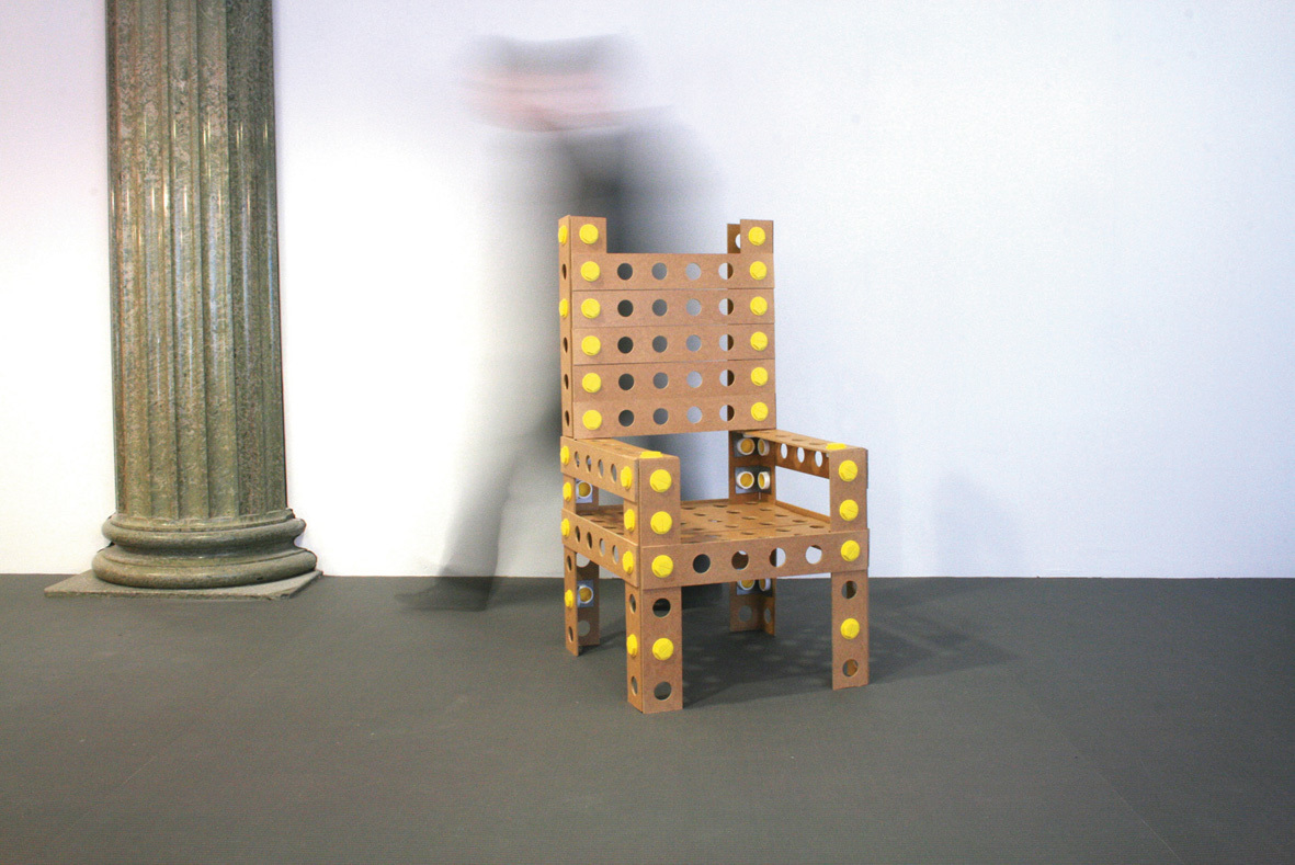 «Mekano» designet av trioen Form Us With Love. Et lekent og uttrykksfullt design som både kan settes sammen til enkeltstående produkter og romdannende elementer. «Mekano» designet av trioen Form Us With Love. Et lekent og uttrykksfullt design som både kan settes sammen til enkeltstående produkter og romdannende elementer.