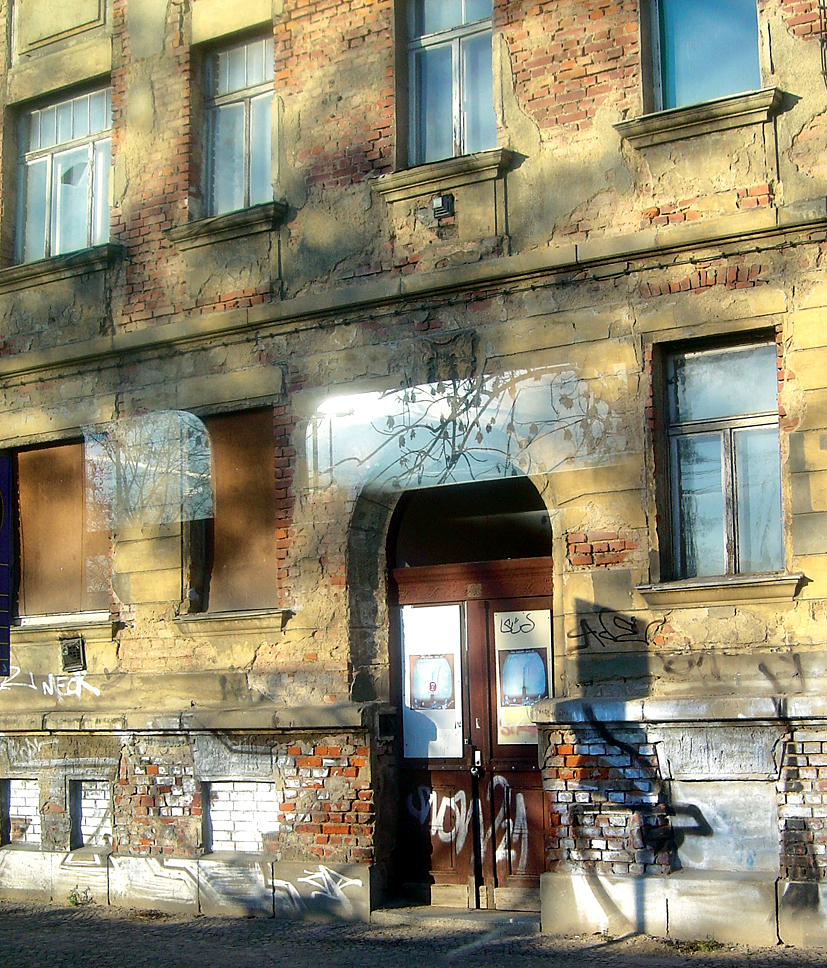 Sliten vegg i Leipzig. (Foto: Alv Skogstad Aamo.)