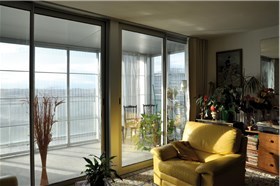 Lacaton & Vassals nybygde prosjekt, Bois Le Prêtre, i Paris, gir rom for at de individuelle behovene ivaretas. Beboerne kunne beholde leilighetene sine slik de var inne i den gamle bygningskroppen til tross for renoveringen. Foto: Arkitektene Lacaton & Vassals nybygde prosjekt, Bois Le Prêtre, i Paris, gir rom for at de individuelle behovene ivaretas. Beboerne kunne beholde leilighetene sine slik de var inne i den gamle bygningskroppen til tross for renoveringen. Foto: Arkitektene