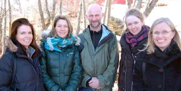 Årets jurymedlemmar er frå venstre Marit Tyholt, dr. ing, forskningsleiar ved Sintef Byggforsk i Trondheim Grethe Kvinnesland, sivilarkitekt, prosjektsjef i Stavanger kommune, juryleiar Erling Dokk Holm, Magdalena Haggärde, sivilarkitekt og medeigar i arkitektkontoret 70N arkitekter i Tromsø og Ellen Haug, sivilarkitekt i rådgjevargruppa Civitas i Oslo. Foto: Astrid Seime, Husbanken