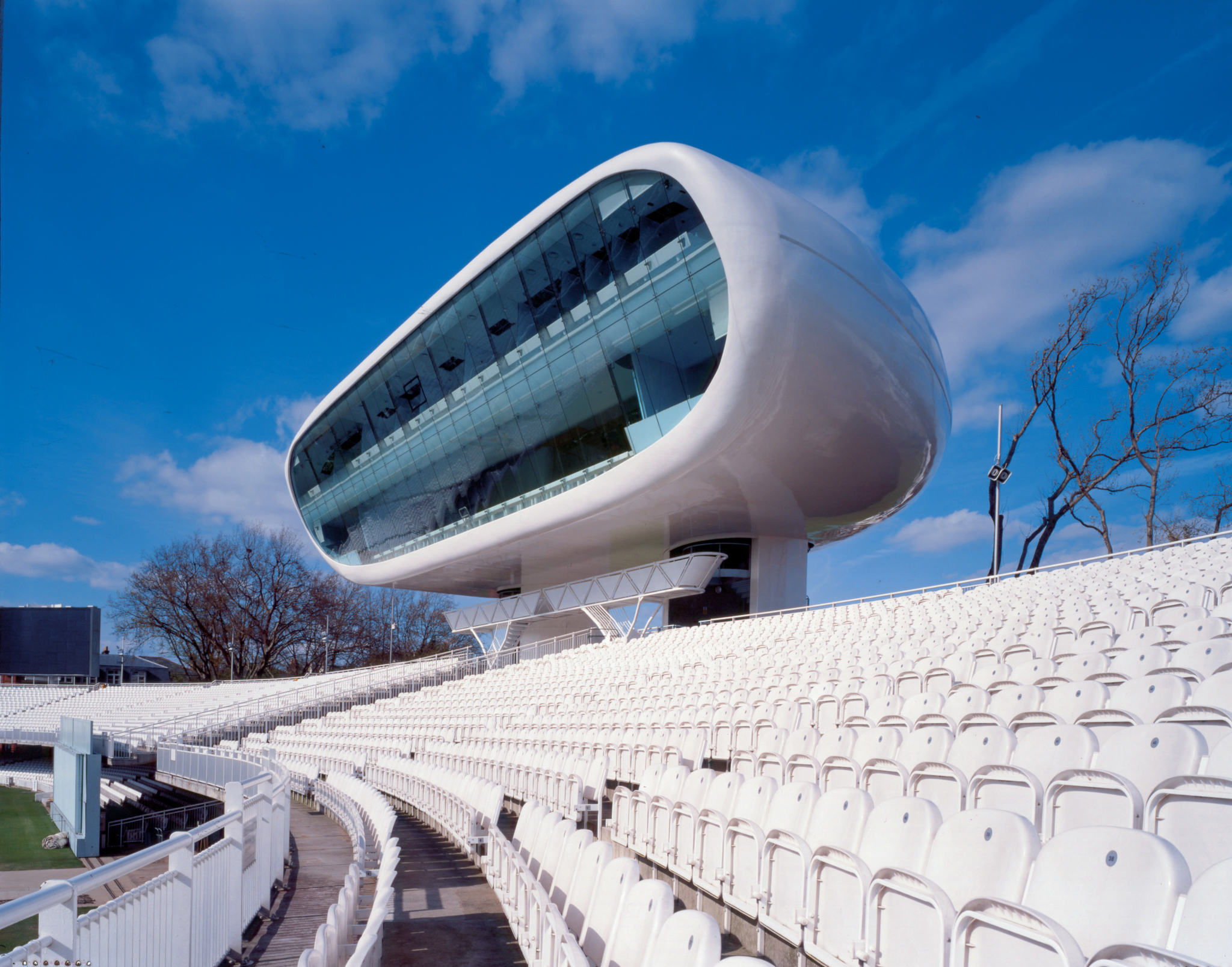 Natwest mediesenter.
Ill.: Future Systems.