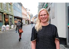 - Utfordringen for Bergen er at man har veldig lav takt i boligbyggingen, sier Nancy Jøssang, daglig leder i konsulent- selskapet Opus. Foto: Mikael Godø
 