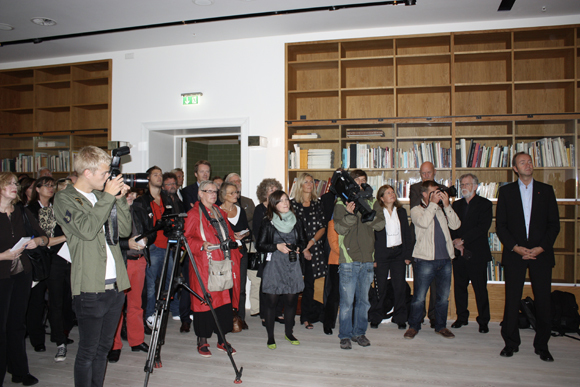 Det var stort presseoppbud under offentliggjøringen av bidrag som kom videre til fase 2 i Nasjonalmuseet-konkurransen. Foto: Grete Kristin Hennissen