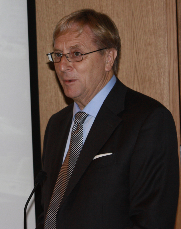 Svein Aaser snakket på vegne av juryen under pressekonferansen. Foto: Grete Kristin Hennissen