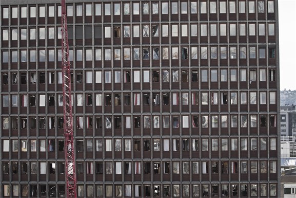 Høyblokka etter bombeattentatet (bildet er tatt 28.07.2011). Foto: Scanpix/Statsbygg Høyblokka etter bombeattentatet (bildet er tatt 28.07.2011). Foto: Scanpix/Statsbygg