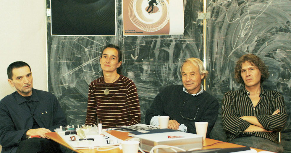 Også lærerne er mottakere av International Velux Award, her er lærerteamet som siden 2002 har ledet Bygg 3 (f.v.): Neven Fuchs-Mikac, amanuensis; Lisbeth Funck, sivilarkitekt; Per Olaf Fjeld, professor; Rolf Gerstlauer, sivilarkitekt.