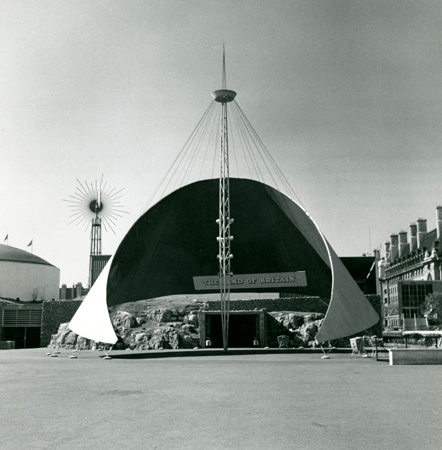 H.T. Cadbury Brown tegnet The Land of Britain-paviljongen for Festival of Britain i 1951. Foto: Arkitekten. H.T. Cadbury Brown tegnet The Land of Britain-paviljongen for Festival of Britain i 1951. Foto: Arkitekten.