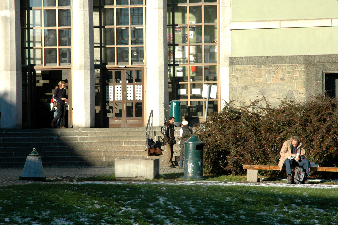 Møtested: Deichmanske bibliotek.