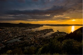 Det foregår intense bydebatter i Bergen om dagen. Foto: Howard Ignatius/flickr
