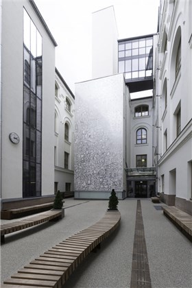 Også Edvard Munch videregående skole, transformasjon av den tidligere Kunst- og håndverksskolen, ser Byantikvaren på som et vellykket prosjekt hvor balansen mellom bevaring og ny arkitektur er god. Foto: Finn Ståle Feberg/Futhark Også Edvard Munch videregående skole, transformasjon av den tidligere Kunst- og håndverksskolen, ser Byantikvaren på som et vellykket prosjekt hvor balansen mellom bevaring og ny arkitektur er god. Foto: Finn Ståle Feberg/Futhark