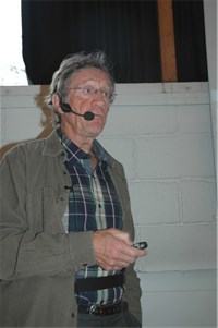 NIBR-forsker og arkitekt Jon Guttu mener høyere offentlige krav og minstemål fører høyere kvalitet. Foto: Grete Kristin Hennissen