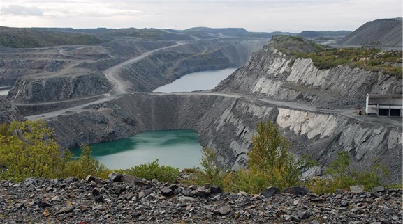 Gruvedriften i Syd-Varanger skaper et nytt landskap. Hva blir igjen når de australske eierne legger ned virksomheten, spør studentene ved AHO. Foto: Thomas Vermes Gruvedriften i Syd-Varanger skaper et nytt landskap. Hva blir igjen når de australske eierne legger ned virksomheten, spør studentene ved AHO. Foto: Thomas Vermes